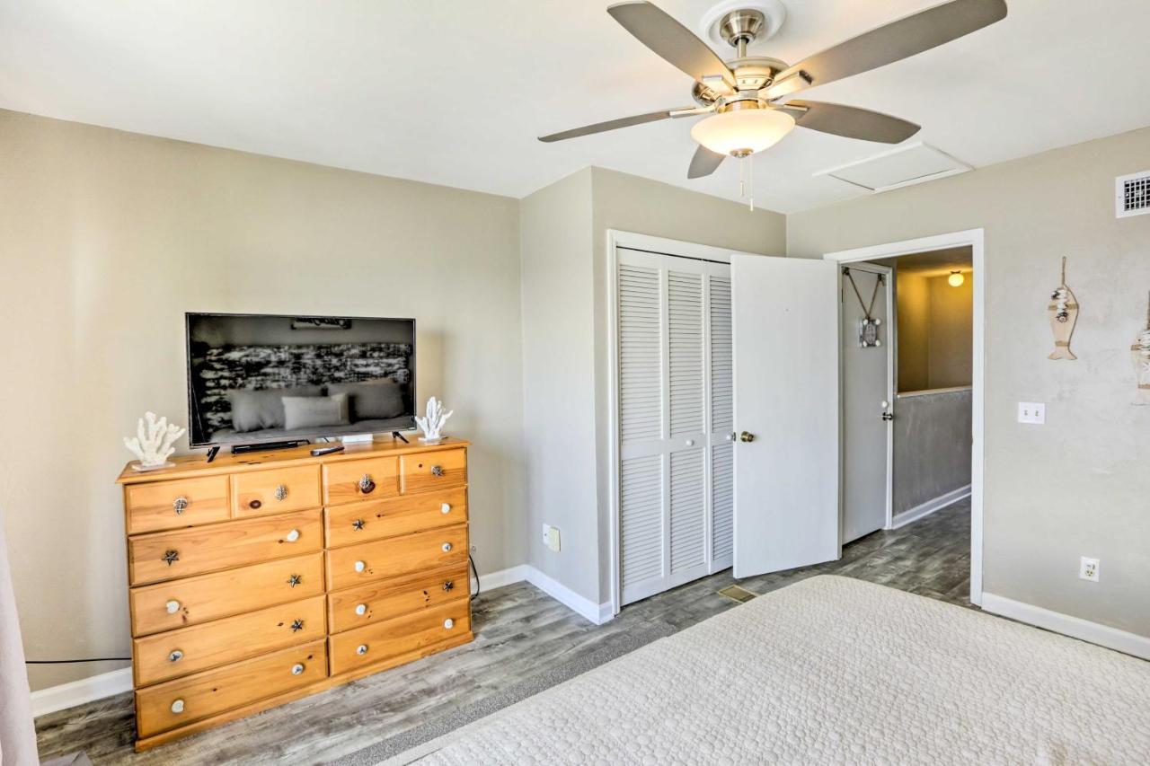 Waterfront Escape With Balcony On Shell Point Beach! Panacea Exterior photo